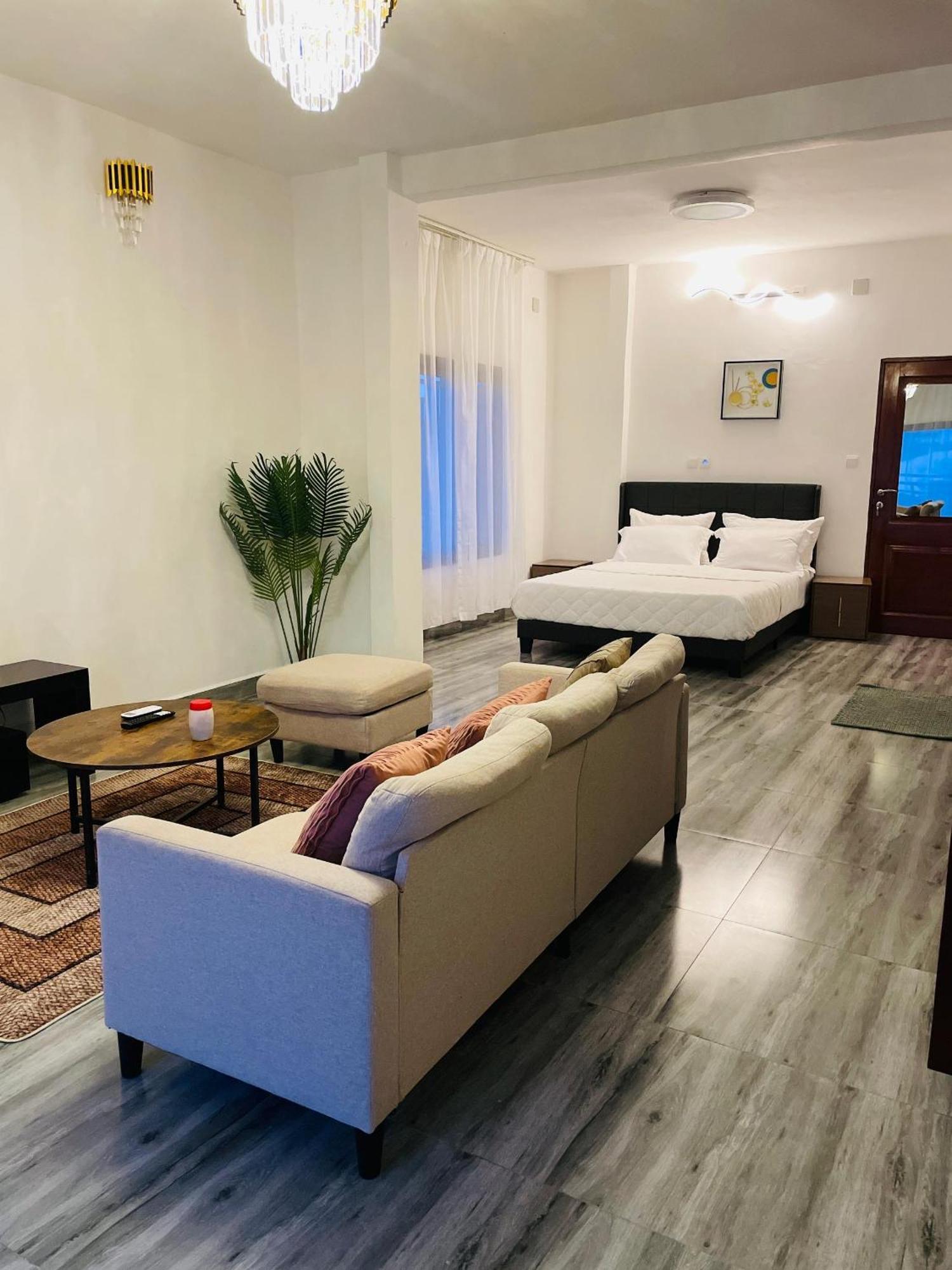 Krysta Light Guest House Kribi Ngoại thất bức ảnh