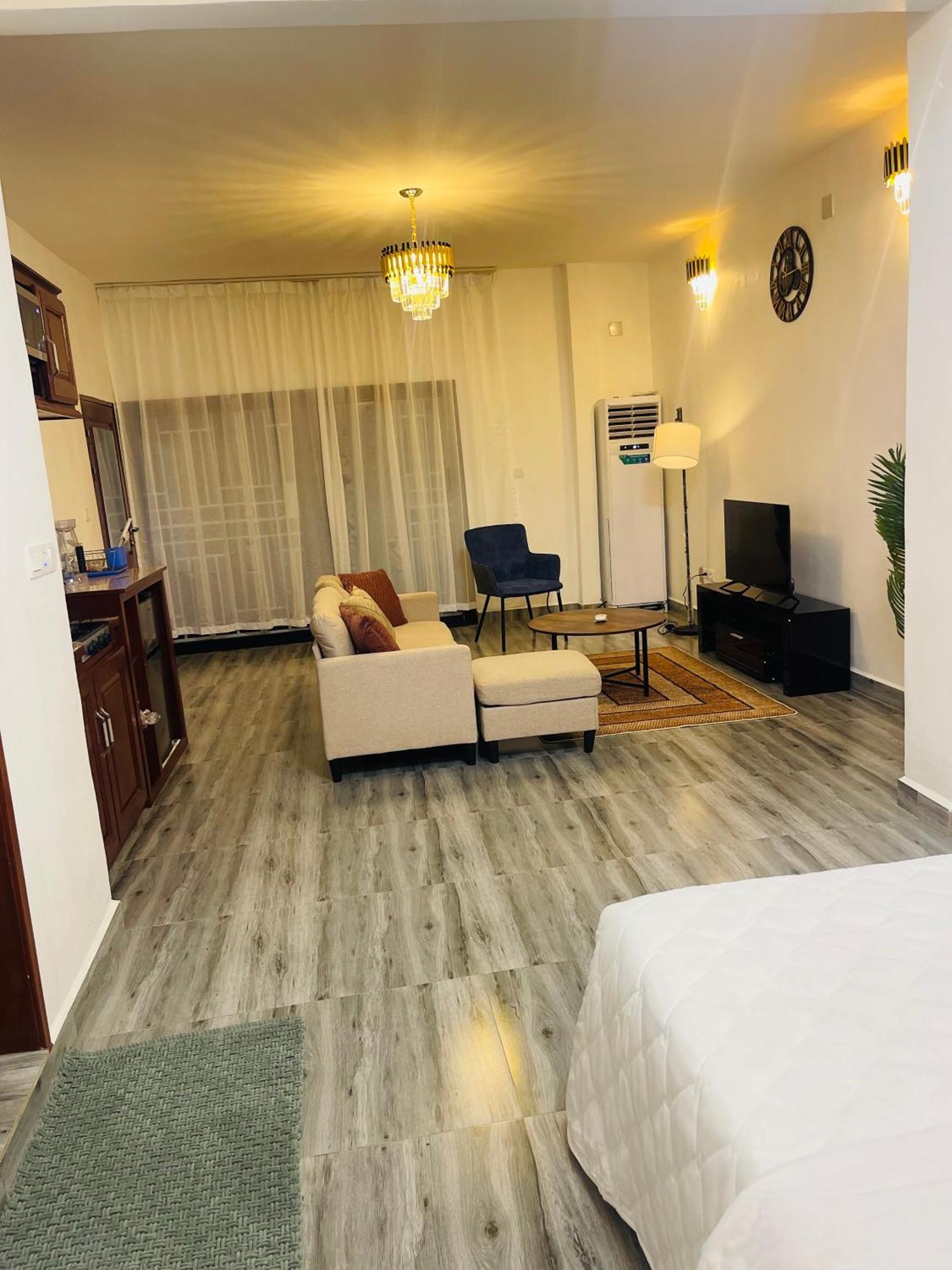 Krysta Light Guest House Kribi Ngoại thất bức ảnh